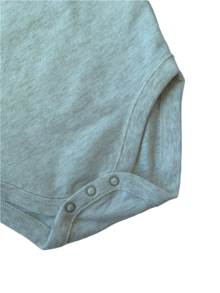 Gymboree Sleeve Less Boys Bodysuit (0-3/3-6 Months )